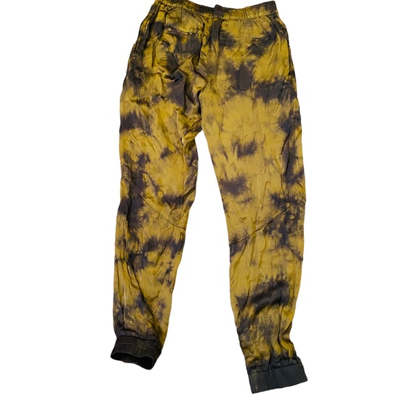 ⭐️ Young Fabulous & Broke Olive Green Tie Dye Satin Pockets Joggers Sz Small - Picture 2 of 7